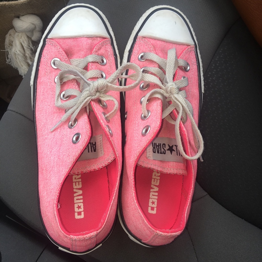 Hot pink converse